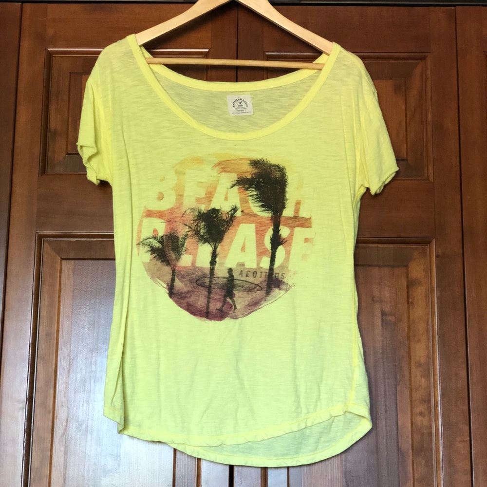 American Eagle “beach please” tee